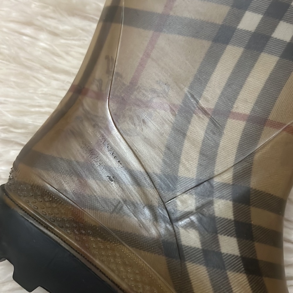 Burberry Horseferry Check Pattern Rubber Rain Boots - Picture 7 of 7